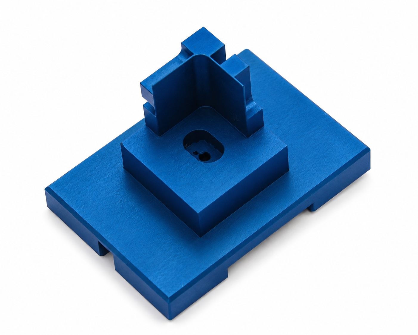 Blauw geanodiseerde opspanning, in eigen huis gemaakt